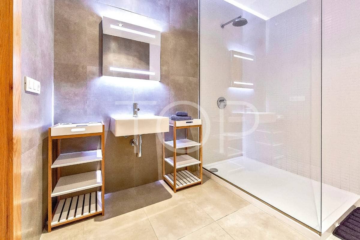 2 soveværelse Lejlighed til salg i La Caleta Adeje med swimmingpool garage - € 1.295.000 (Ref: 7673358)