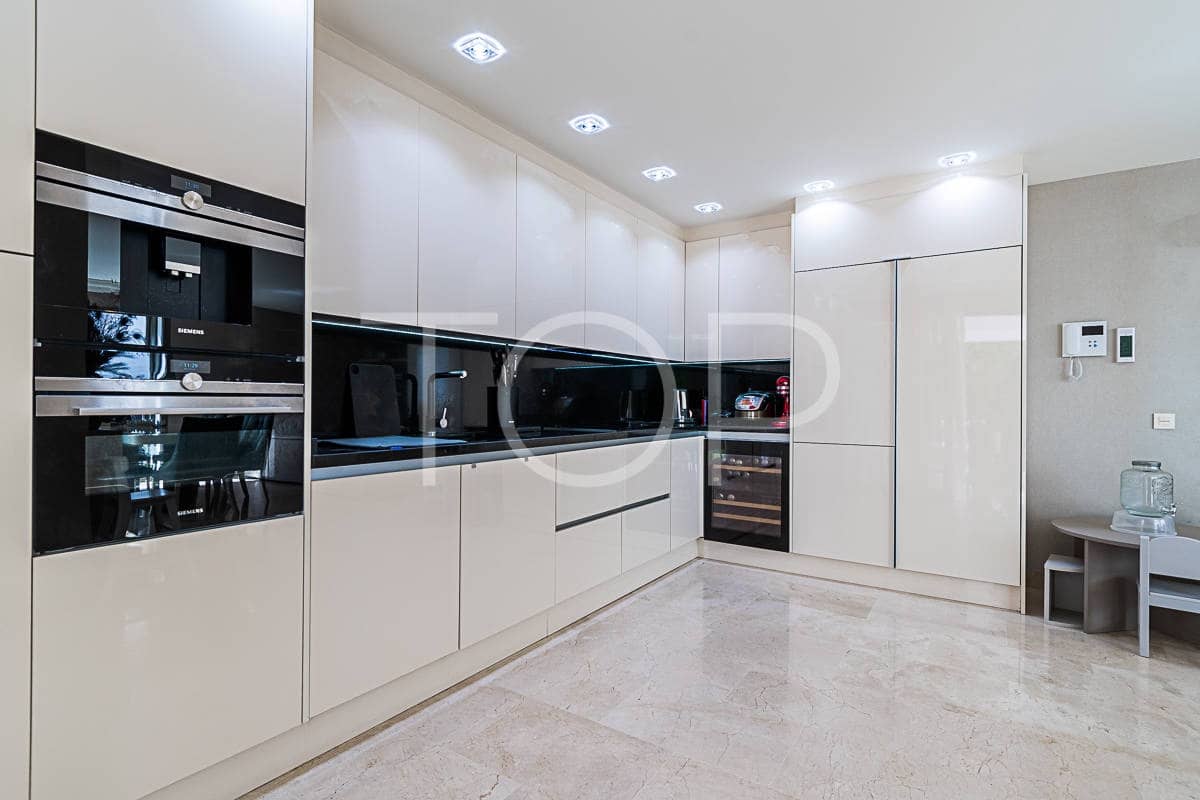 2 sypialnia Mieszkanie na sprzedaż w La Caleta Adeje z basenem garażem - 949 000 € (Ref: 7723798)