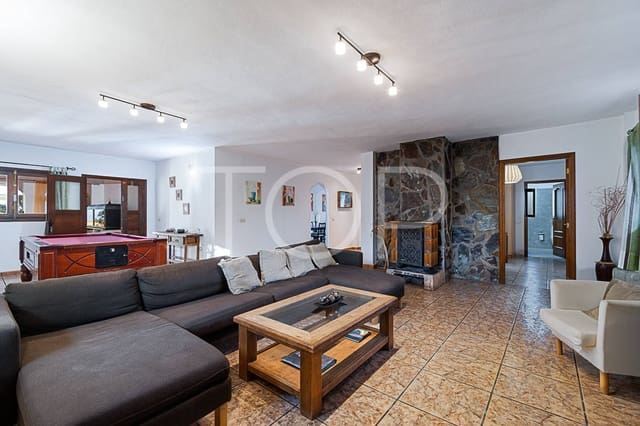 3 chambre Finca/Maison de Campagne à vendre à Los Menores, Adeje avec piscine - 1 011 000 € (Ref: 7773143)