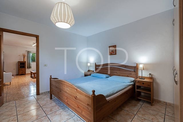 3 chambre Finca/Maison de Campagne à vendre à Los Menores, Adeje avec piscine - 1 011 000 € (Ref: 7773143)