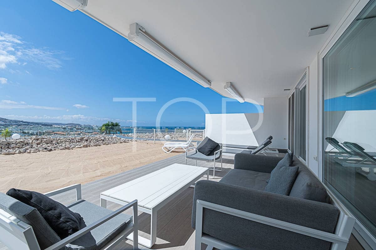 2 makuuhuone Asunto myytävänä paikassa Playa del Duque mukana uima-altaan - 1 200 000 € (Ref: 7795520)