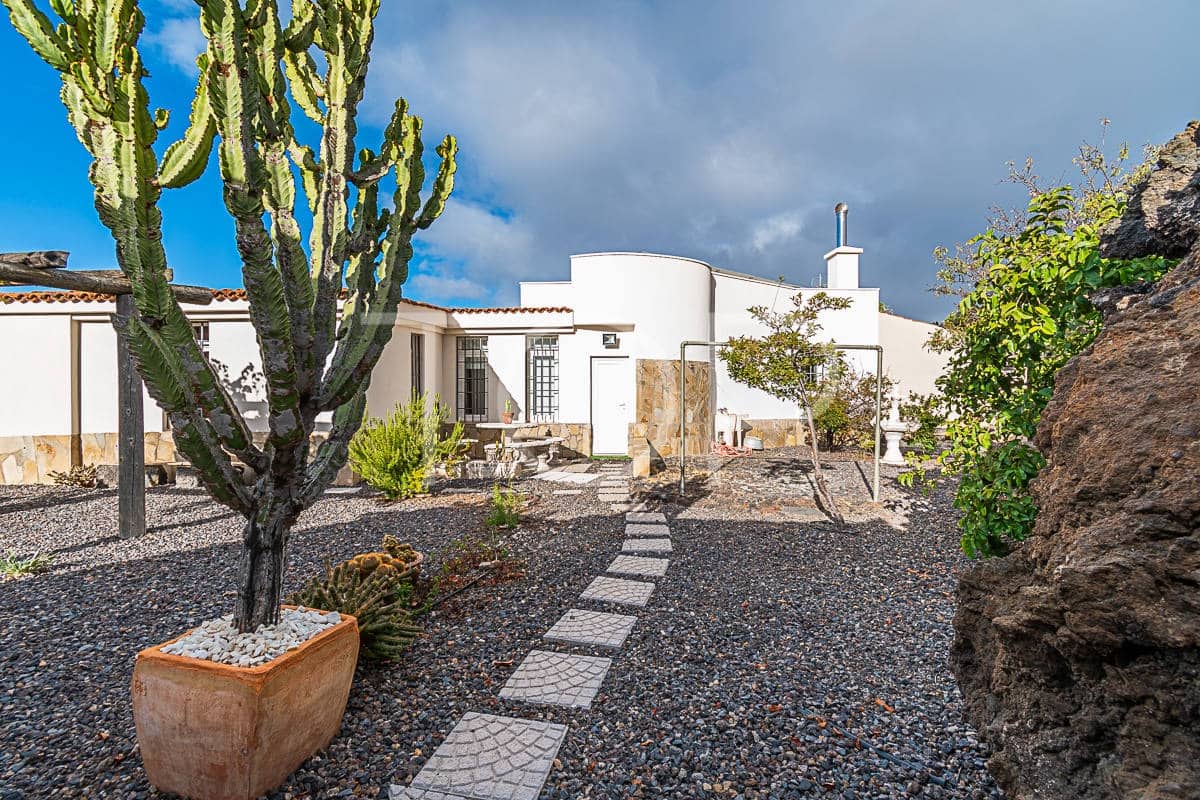 5 soveværelse Finca/Landehus til salg i Santiago del Teide med garage - € 1.000.000 (Ref: 7796739)
