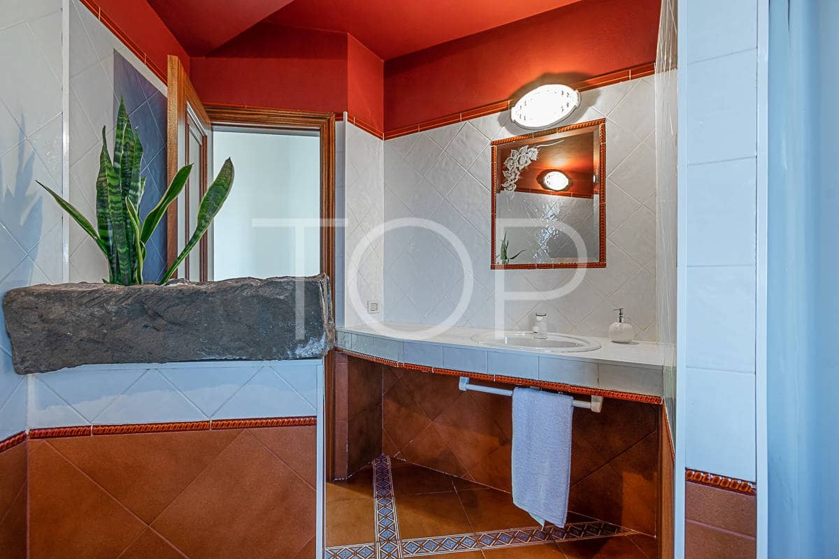 5 soveværelse Finca/Landehus til salg i Santiago del Teide med garage - € 1.000.000 (Ref: 7796739)