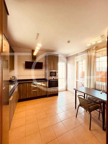 4 soveværelse Villa til salg i Los Cristianos, Arona med garage - € 775.000 (Ref: 7936425)