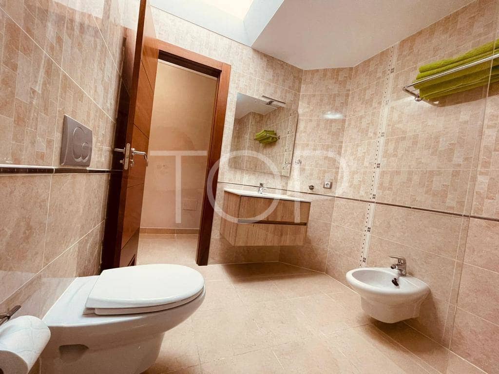 4 soveværelse Villa til salg i Los Cristianos med garage - € 775.000 (Ref: 7936425)