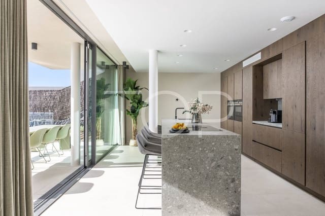 3 bedroom Villa for sale in Torviscas Centro y Alto, Adeje with pool garage - € 2,500,000 (Ref: 7947705)