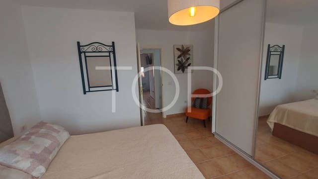 2 makuuhuone Rivitalo myytävänä paikassa Palm-Mar, Arona mukana 
autotalli - 409 000 € (Ref: 7979014)