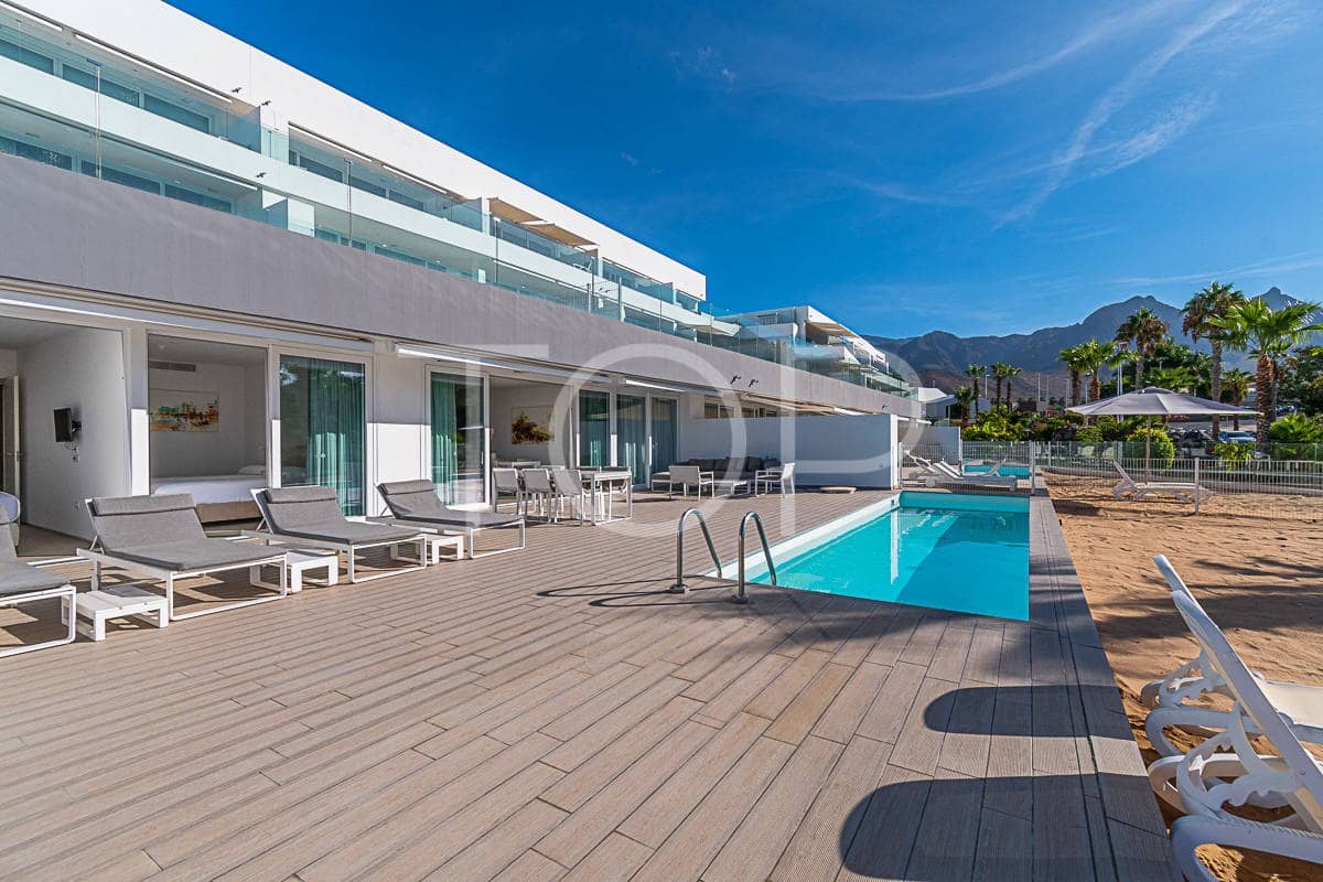 3 soveværelse Lejlighed til salg i Playa del Duque med swimmingpool garage - € 1.350.000 (Ref: 7992457)