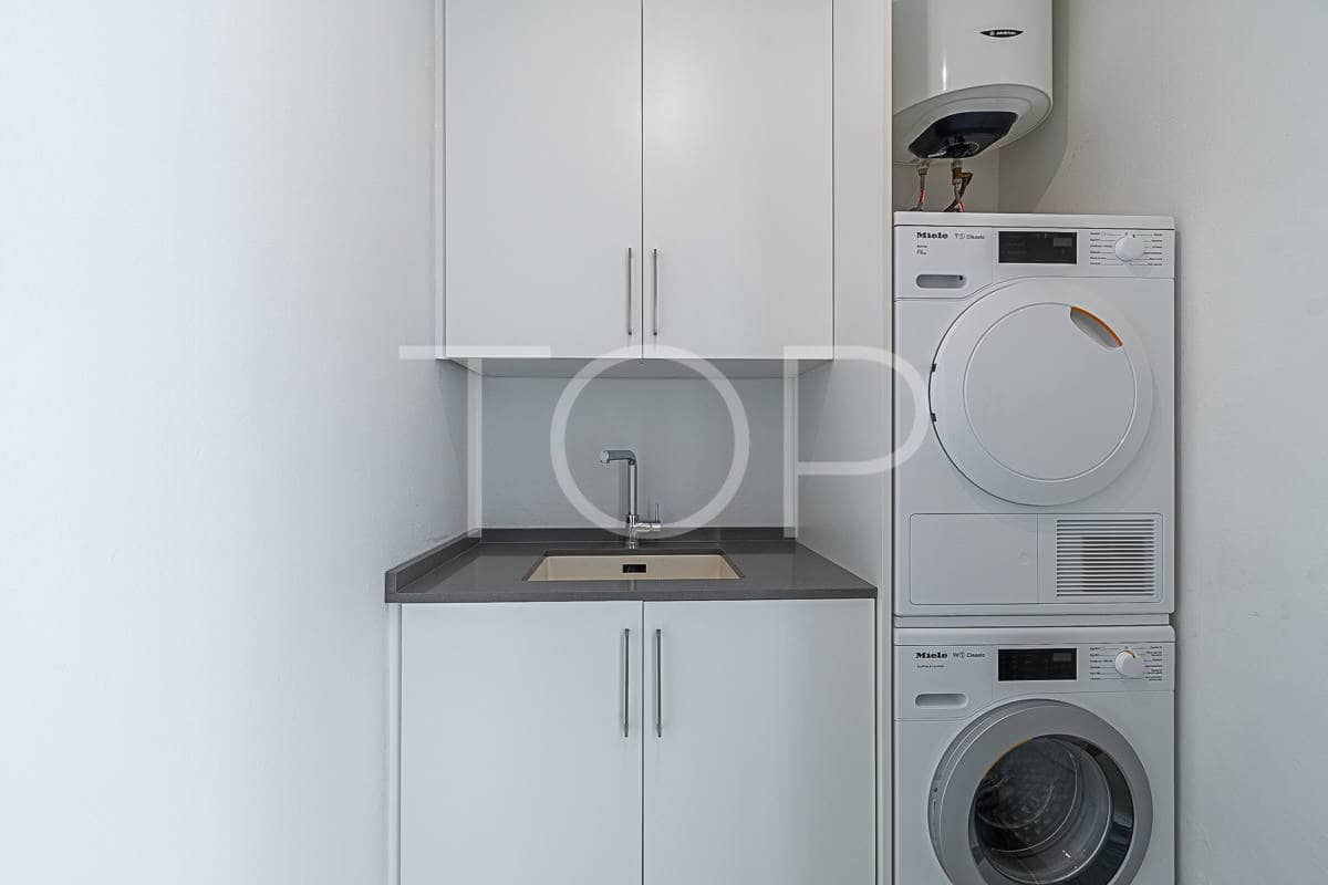 4 soveværelse Rækkehus til salg i La Caleta Adeje med garage - € 1.650.000 (Ref: 8012006)