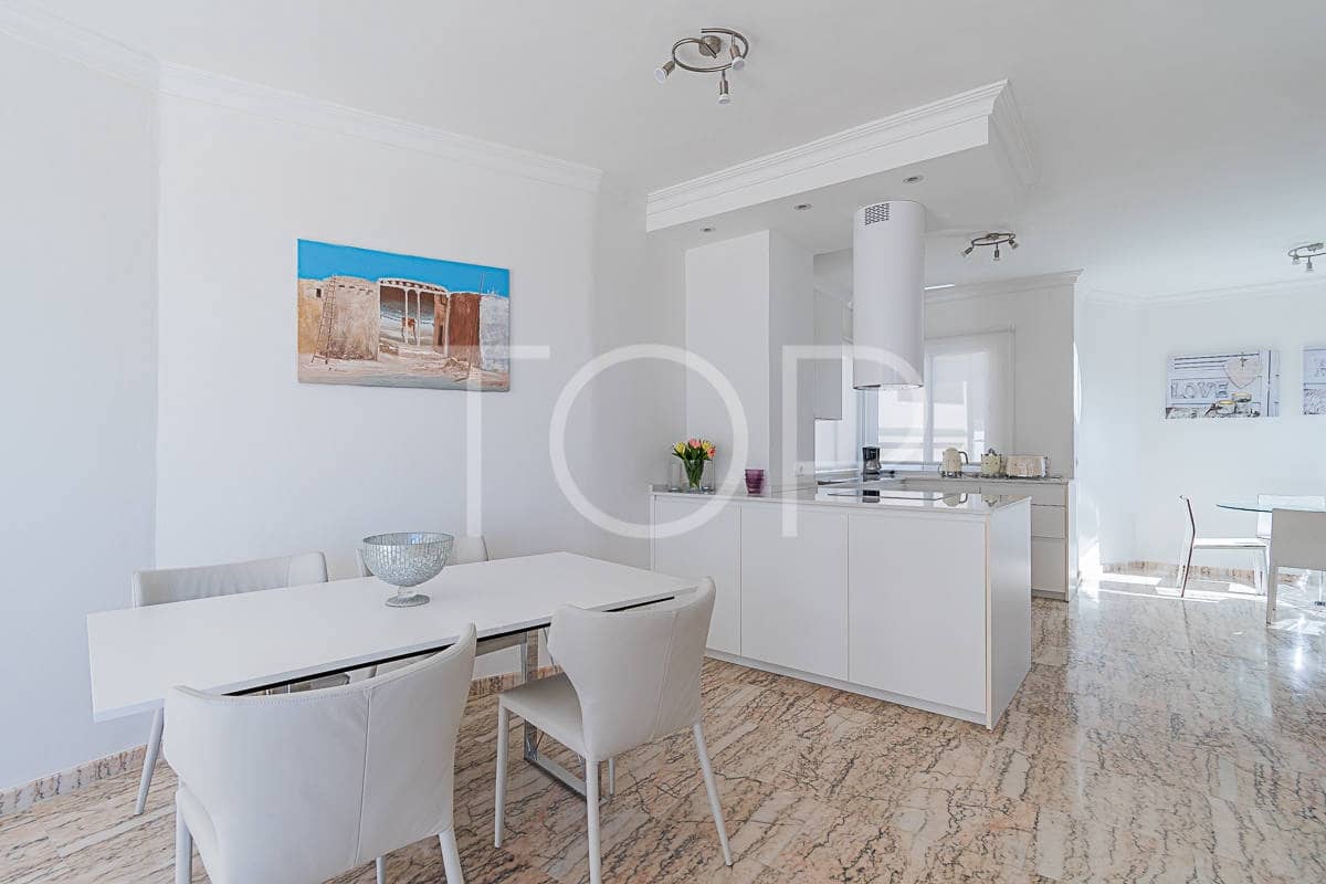 4 soveværelse Rækkehus til salg i La Caleta Adeje med garage - € 1.650.000 (Ref: 8012006)