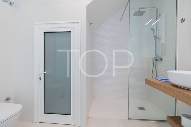 4 slaapkamer Rijtjeshuis te koop in La Caleta Adeje, Adeje met garage - € 1.650.000 (Ref: 8012006)