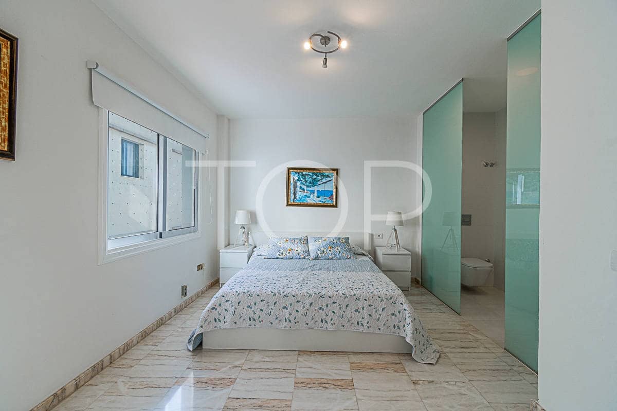 4 soveværelse Rækkehus til salg i La Caleta Adeje med garage - € 1.650.000 (Ref: 8012006)