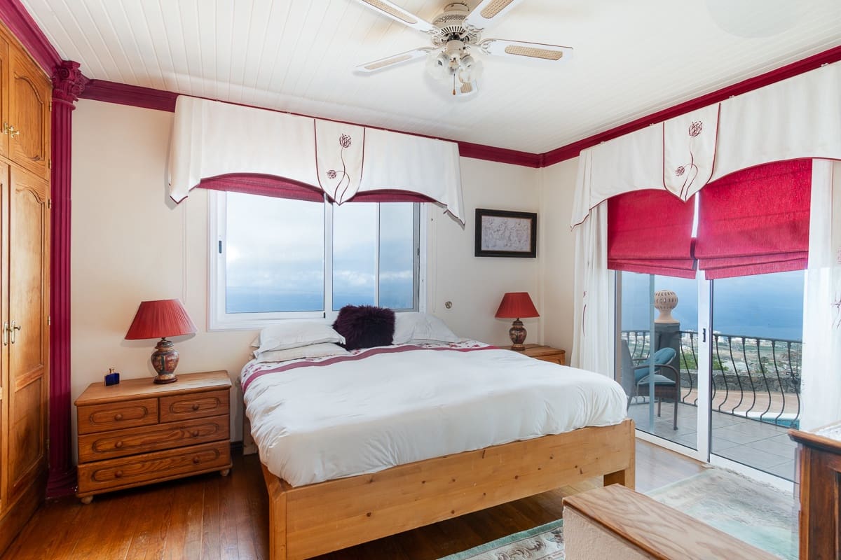 6 soveværelse Finca/Landehus til salg i Adeje med swimmingpool garage - € 1.595.000 (Ref: 8103183)