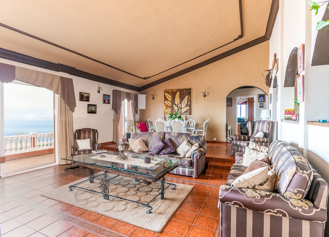 6 soveværelse Finca/Landehus til salg i Adeje med swimmingpool garage - € 1.595.000 (Ref: 8103183)