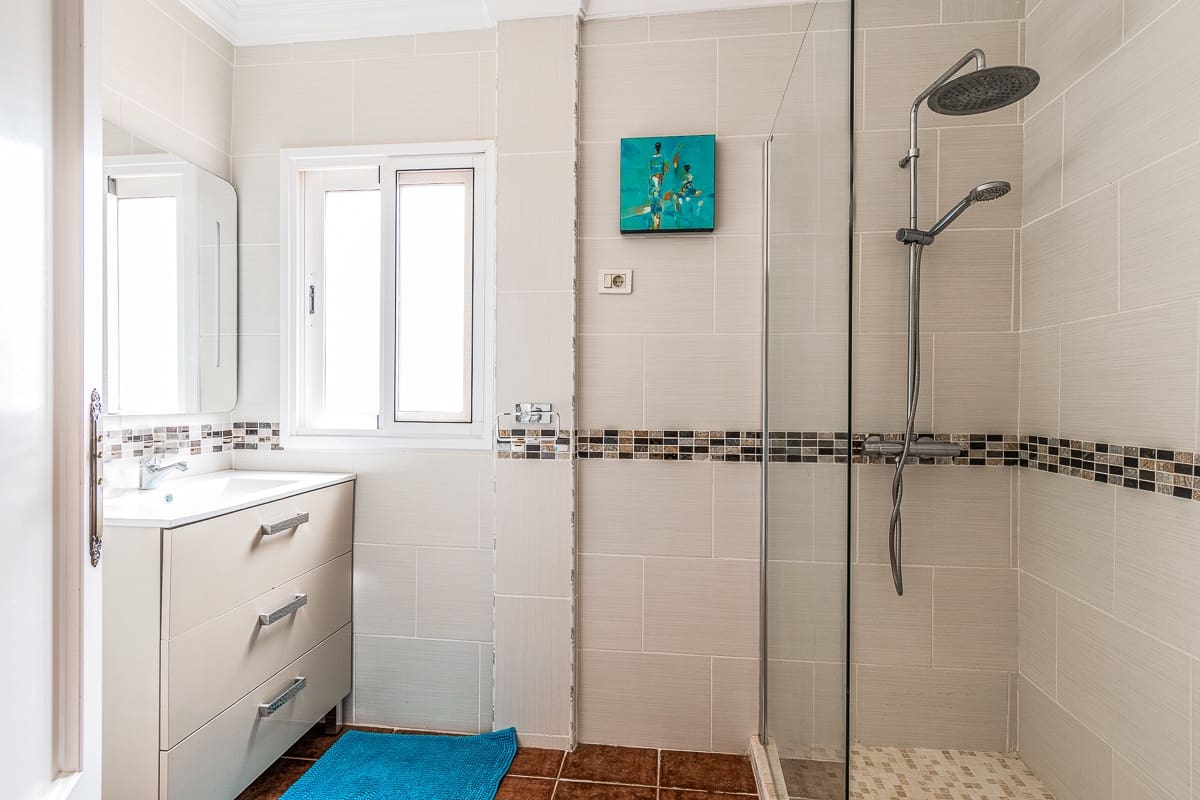 6 soveværelse Finca/Landehus til salg i Adeje med swimmingpool garage - € 1.595.000 (Ref: 8103183)