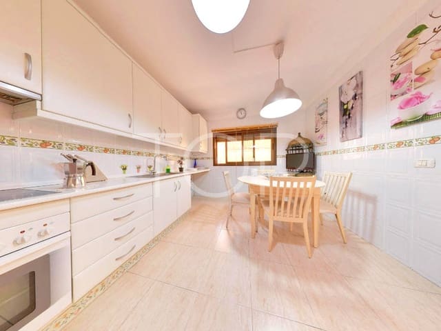 3 sovrum Radhus till salu i Casco Urbano, Adeje med garage - 650 000 € (Ref: 8142266)