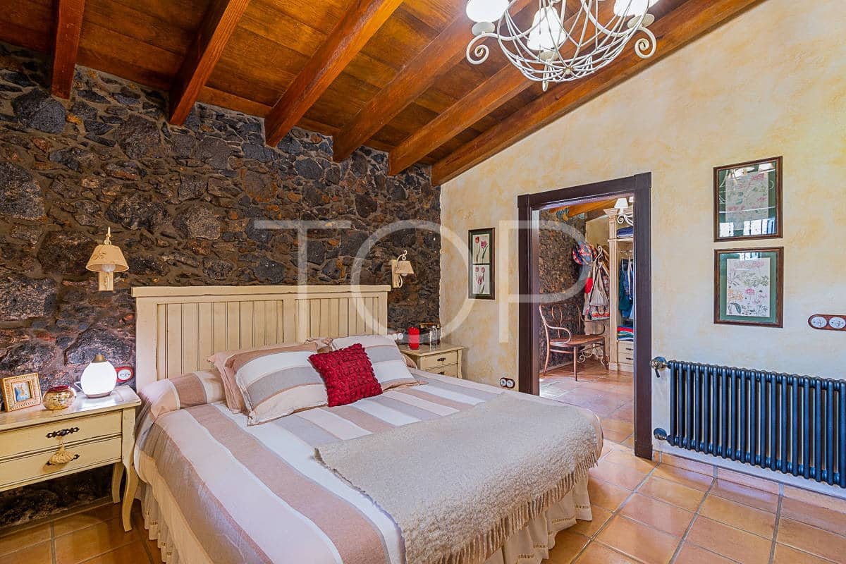 2 slaapkamer Huis te koop in La Esperanza met garage - € 737.000 (Ref: 8161023)