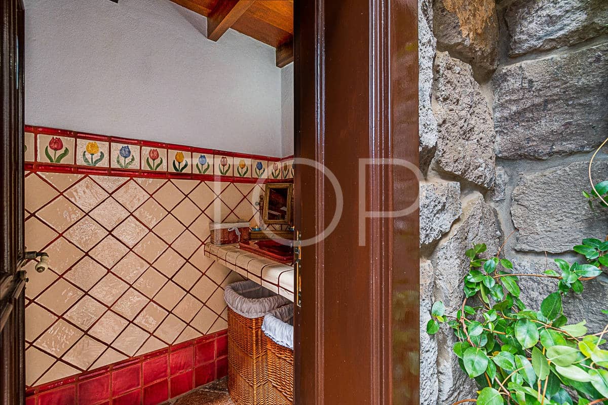 2 slaapkamer Huis te koop in La Esperanza met garage - € 737.000 (Ref: 8161023)