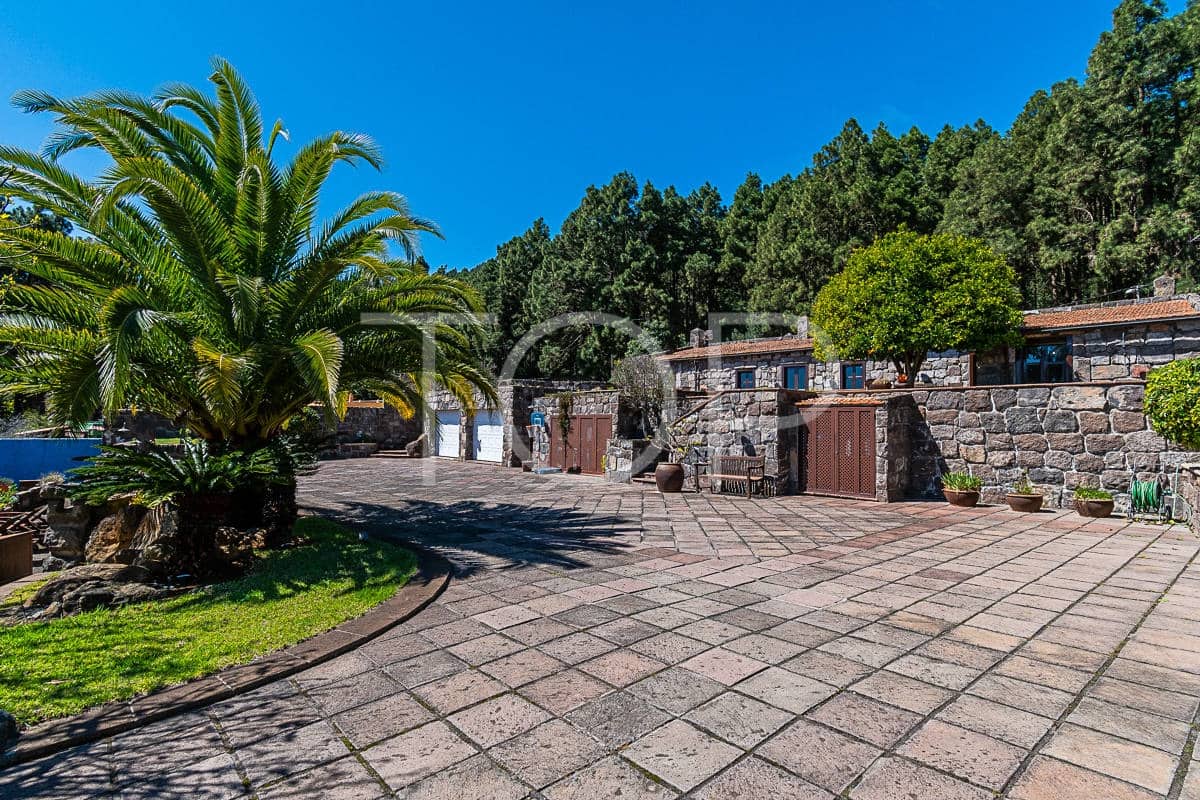 2 slaapkamer Huis te koop in La Esperanza met garage - € 737.000 (Ref: 8161023)