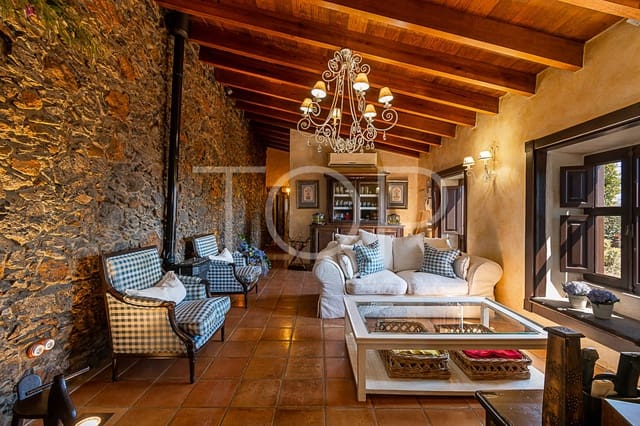 2 slaapkamer Huis te koop in La Esperanza, El Rosario met garage - € 737.000 (Ref: 8161023)