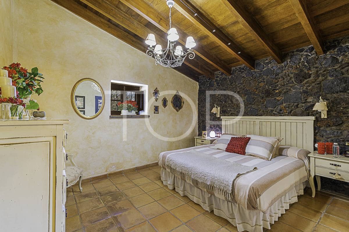 2 slaapkamer Huis te koop in La Esperanza met garage - € 737.000 (Ref: 8161023)