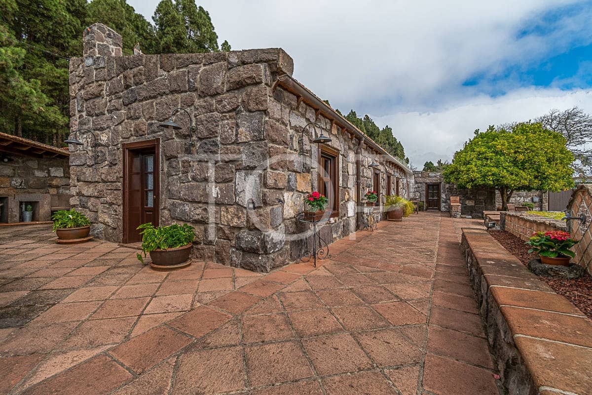 2 slaapkamer Huis te koop in La Esperanza met garage - € 737.000 (Ref: 8161023)