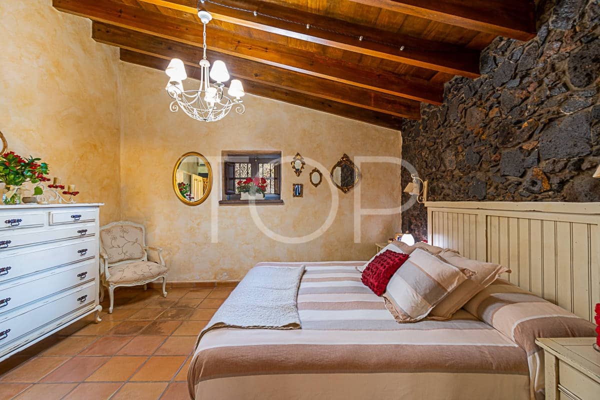 2 slaapkamer Huis te koop in La Esperanza met garage - € 737.000 (Ref: 8161023)