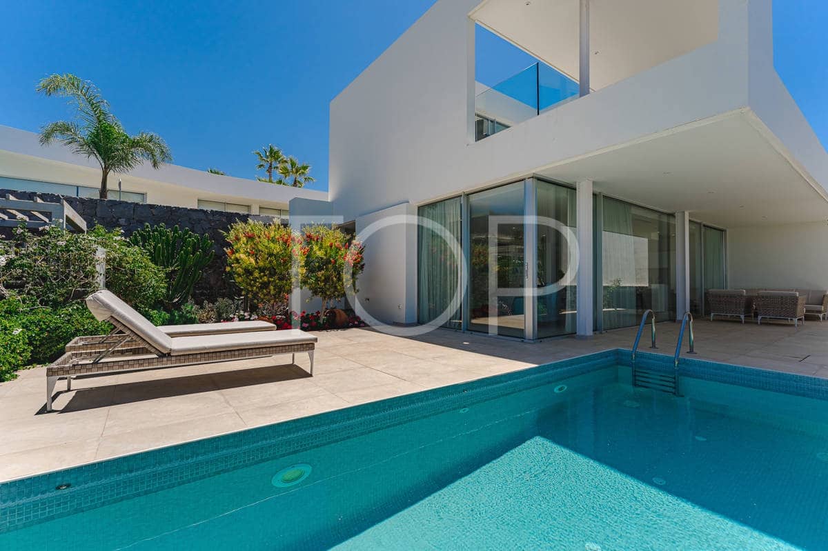 3 soveværelse Villa til salg i Guia de Isora med swimmingpool garage - € 1.699.000 (Ref: 8255228)