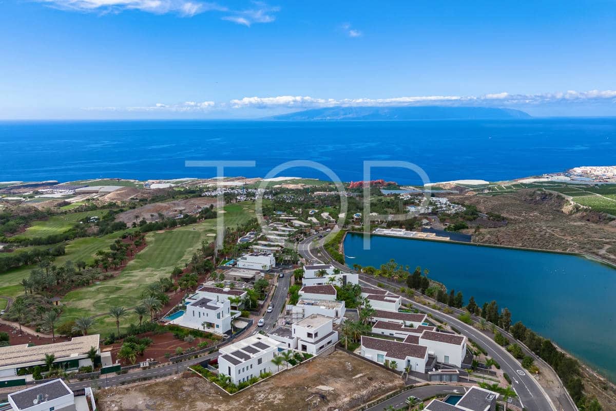 3 soveværelse Villa til salg i Guia de Isora med swimmingpool garage - € 1.699.000 (Ref: 8255228)