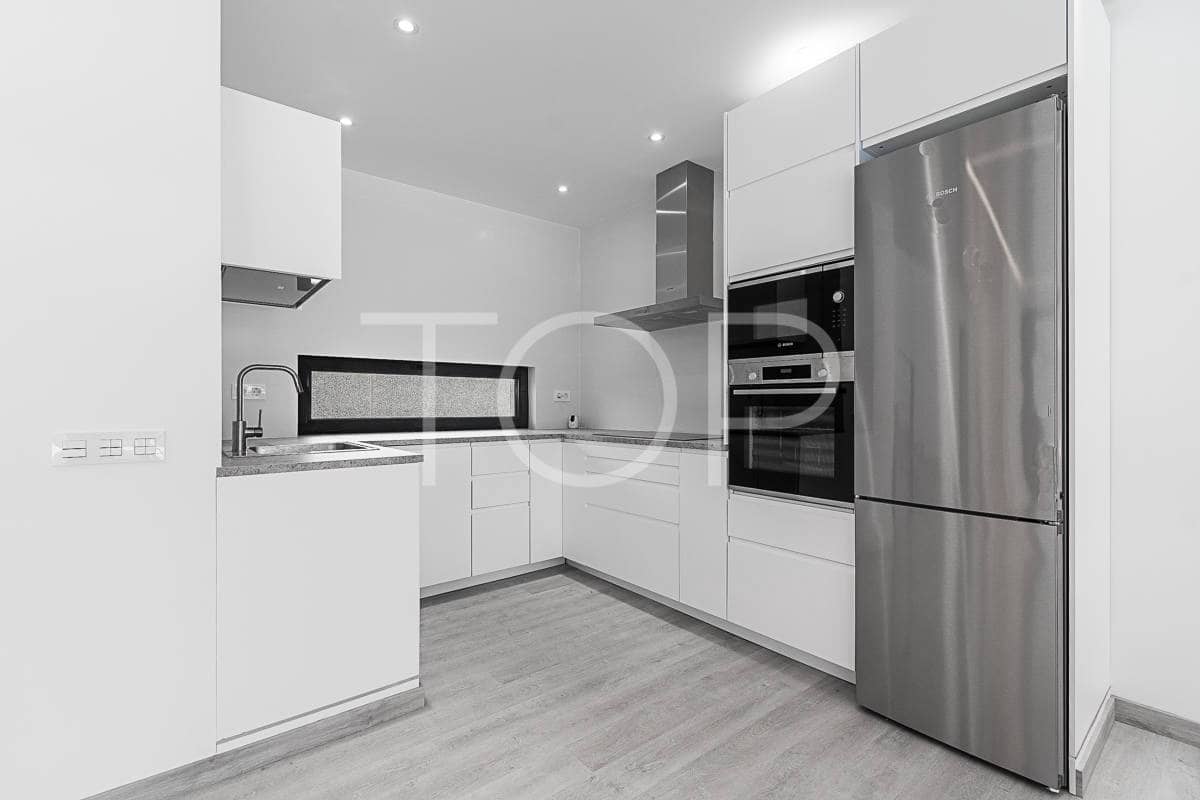 4 soverom Villa til salgs i Adeje med svømmebasseng garasje - € 1 990 000 (Ref: 8304857)