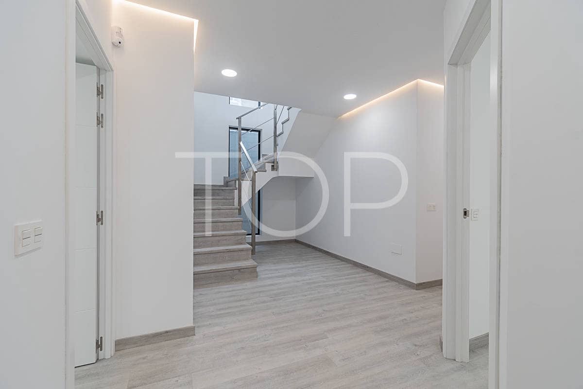 4 soverom Villa til salgs i Adeje med svømmebasseng garasje - € 1 990 000 (Ref: 8304857)