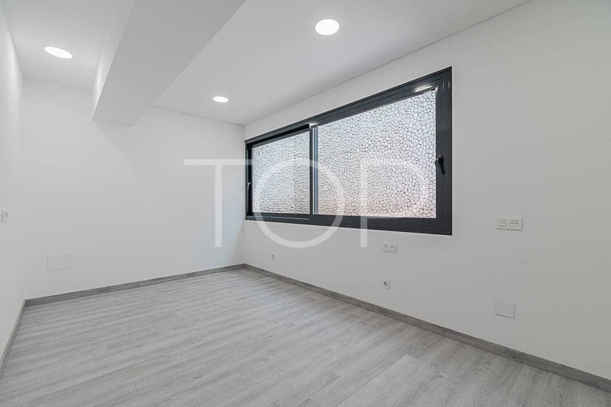 4 soverom Villa til salgs i Adeje med svømmebasseng garasje - € 1 990 000 (Ref: 8304857)