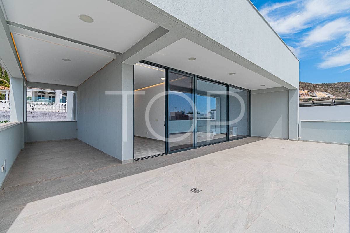 4 soverom Villa til salgs i Adeje med svømmebasseng garasje - € 1 990 000 (Ref: 8304857)