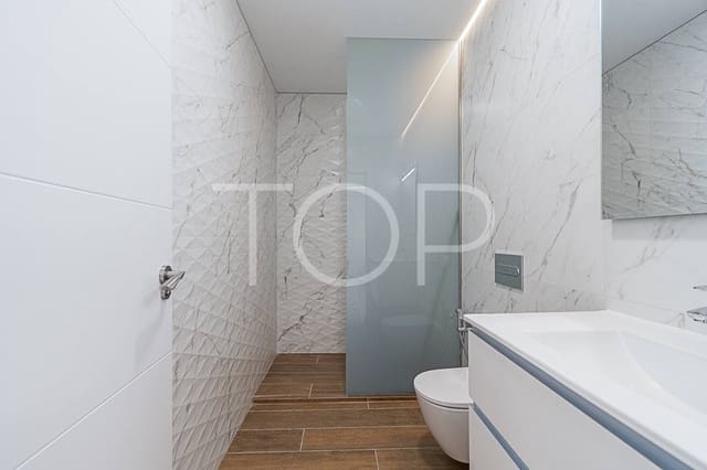 4 slaapkamer Villa te koop in Playa del Duque, Adeje met zwembad garage - € 1.990.000 (Ref: 8304857)