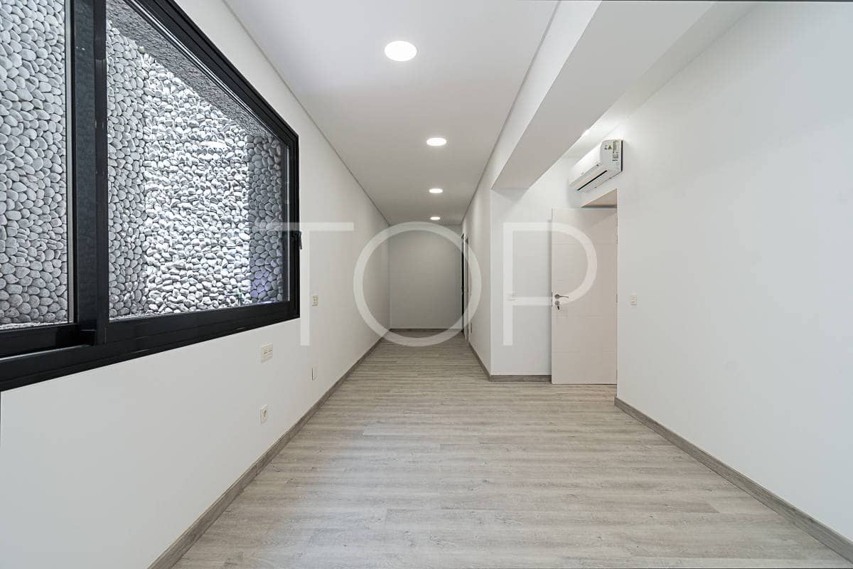 4 soverom Villa til salgs i Adeje med svømmebasseng garasje - € 1 990 000 (Ref: 8304857)