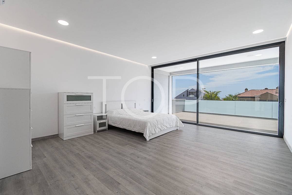 4 soverom Villa til salgs i Adeje med svømmebasseng garasje - € 1 990 000 (Ref: 8304857)