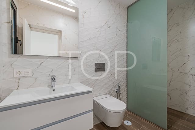 4 slaapkamer Villa te koop in Playa del Duque, Adeje met zwembad garage - € 1.990.000 (Ref: 8304857)