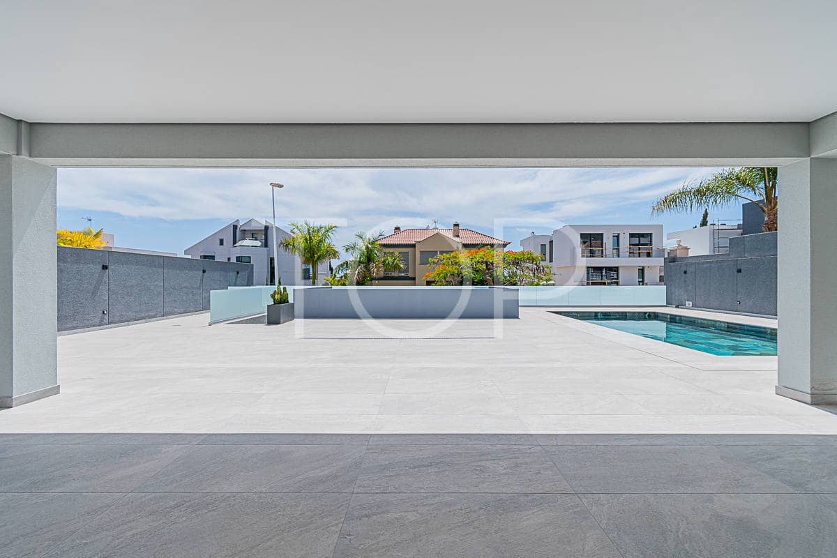 4 soverom Villa til salgs i Adeje med svømmebasseng garasje - € 1 990 000 (Ref: 8304857)