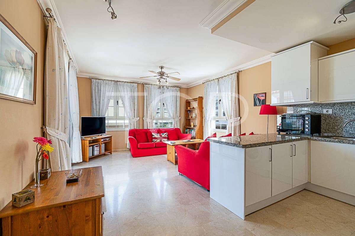 2 soverom Penthouse til salgs i Palm-Mar med svømmebasseng garasje - € 414 000 (Ref: 8310115)