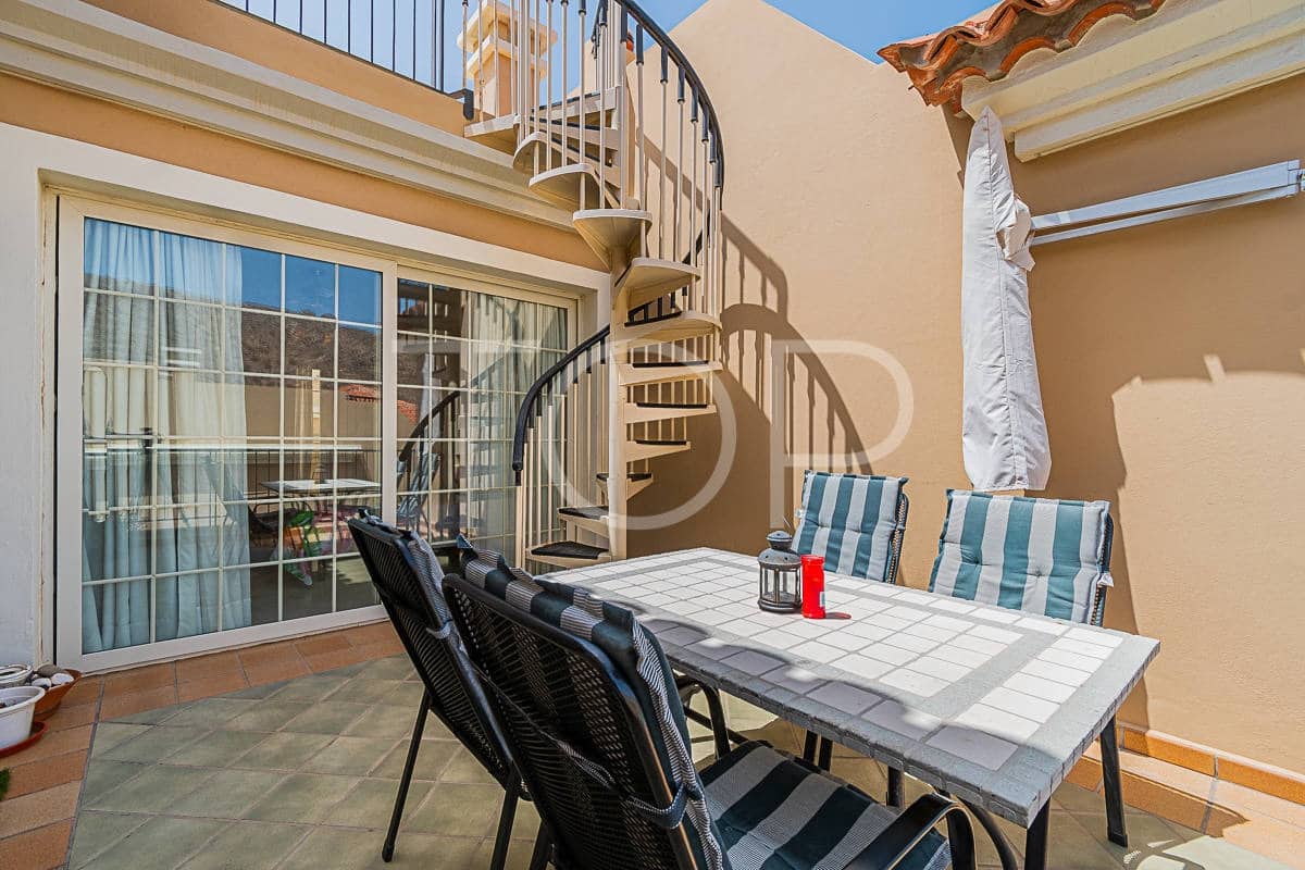 2 soverom Penthouse til salgs i Palm-Mar med svømmebasseng garasje - € 414 000 (Ref: 8310115)