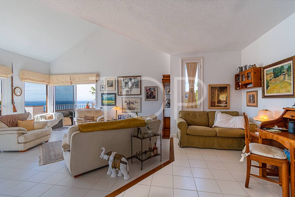 4 soveværelse Penthouse til salg i Los Cristianos med swimmingpool garage - € 1.100.000 (Ref: 8376614)