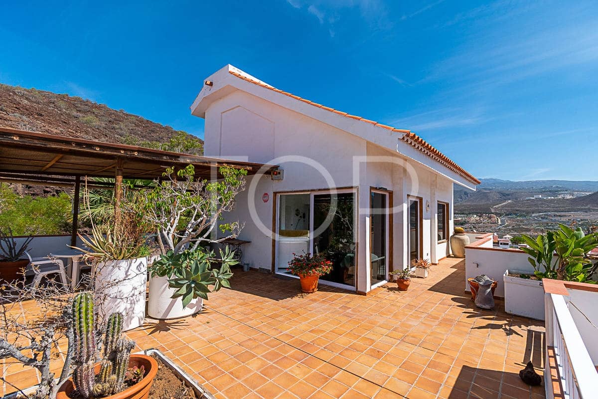 4 soveværelse Penthouse til salg i Los Cristianos med swimmingpool garage - € 1.100.000 (Ref: 8376614)