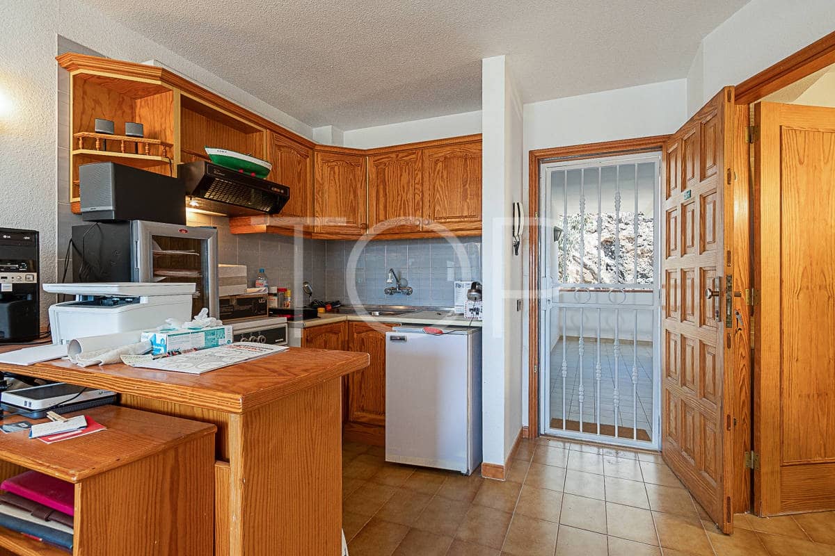 4 soveværelse Penthouse til salg i Los Cristianos med swimmingpool garage - € 1.100.000 (Ref: 8376614)