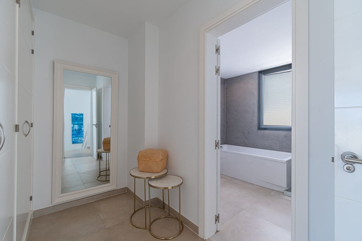 3 soveværelse Rækkehus til salg i La Caleta Adeje med swimmingpool garage - € 1.395.000 (Ref: 8382167)