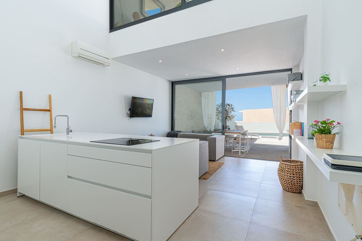 3 soveværelse Rækkehus til salg i La Caleta Adeje med swimmingpool garage - € 1.395.000 (Ref: 8382167)