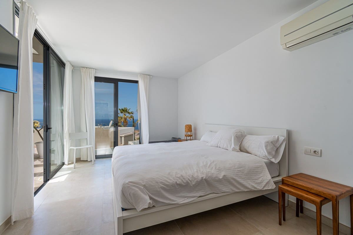 3 soveværelse Rækkehus til salg i La Caleta Adeje med swimmingpool garage - € 1.395.000 (Ref: 8382167)