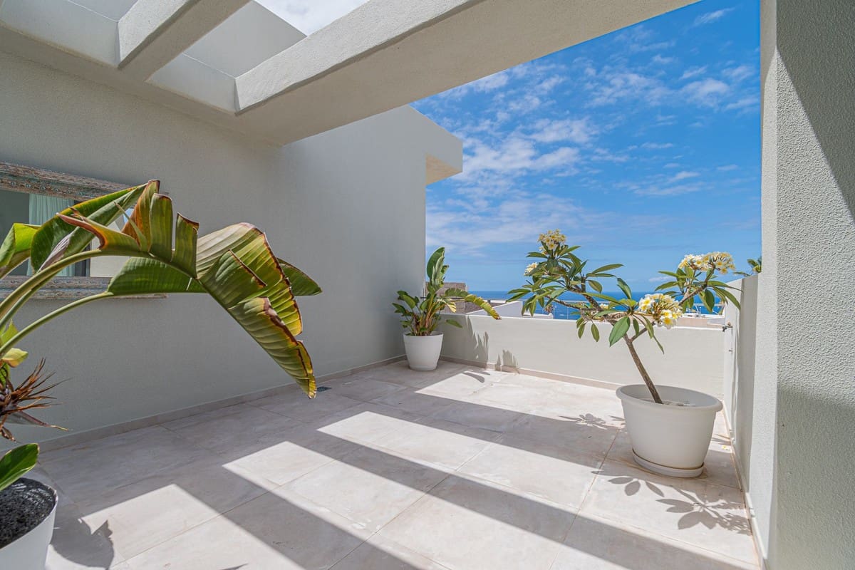 3 soveværelse Rækkehus til salg i La Caleta Adeje med swimmingpool garage - € 1.395.000 (Ref: 8382167)