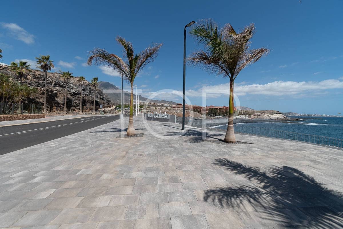 3 soveværelse Rækkehus til salg i La Caleta Adeje med swimmingpool garage - € 1.395.000 (Ref: 8382167)