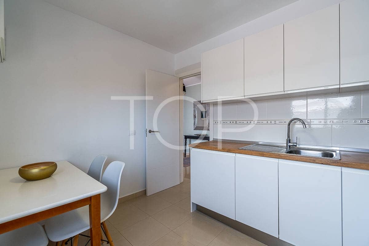 3 slaapkamer Rijtjeshuis te koop in San Miguel de Abona met zwembad - € 350.000 (Ref: 8449724)