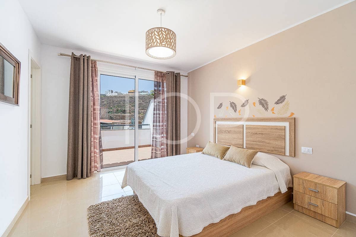 3 slaapkamer Rijtjeshuis te koop in San Miguel de Abona met zwembad - € 350.000 (Ref: 8449724)